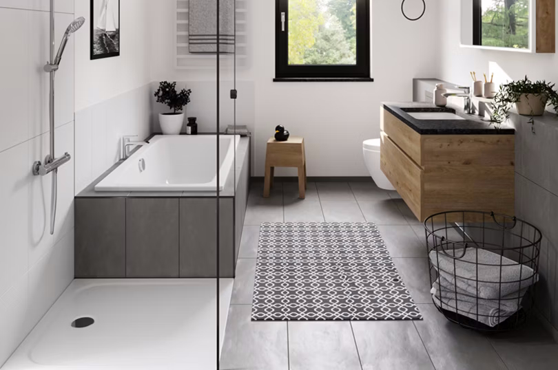 musterbad-familienbad-kaldewei-header C'est celui qui correspond le mieux au chapitre "Créer une salle de bain familiale qui vous ressemble" et à l'image que tu viens de produire.