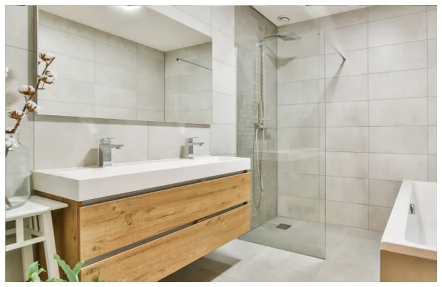 Rénovation de petite salle de bain 4m² avec meuble vasque gain de place dans le Var